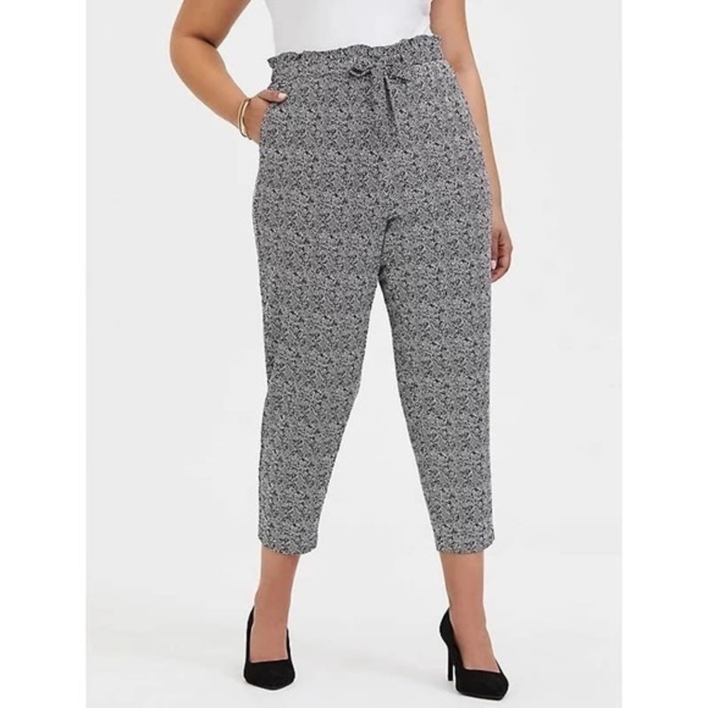 Torrid BLACK & WHITE HERRINGBONE PONTE PAPERBAG WAIST TAPERED PANT plus size 2X